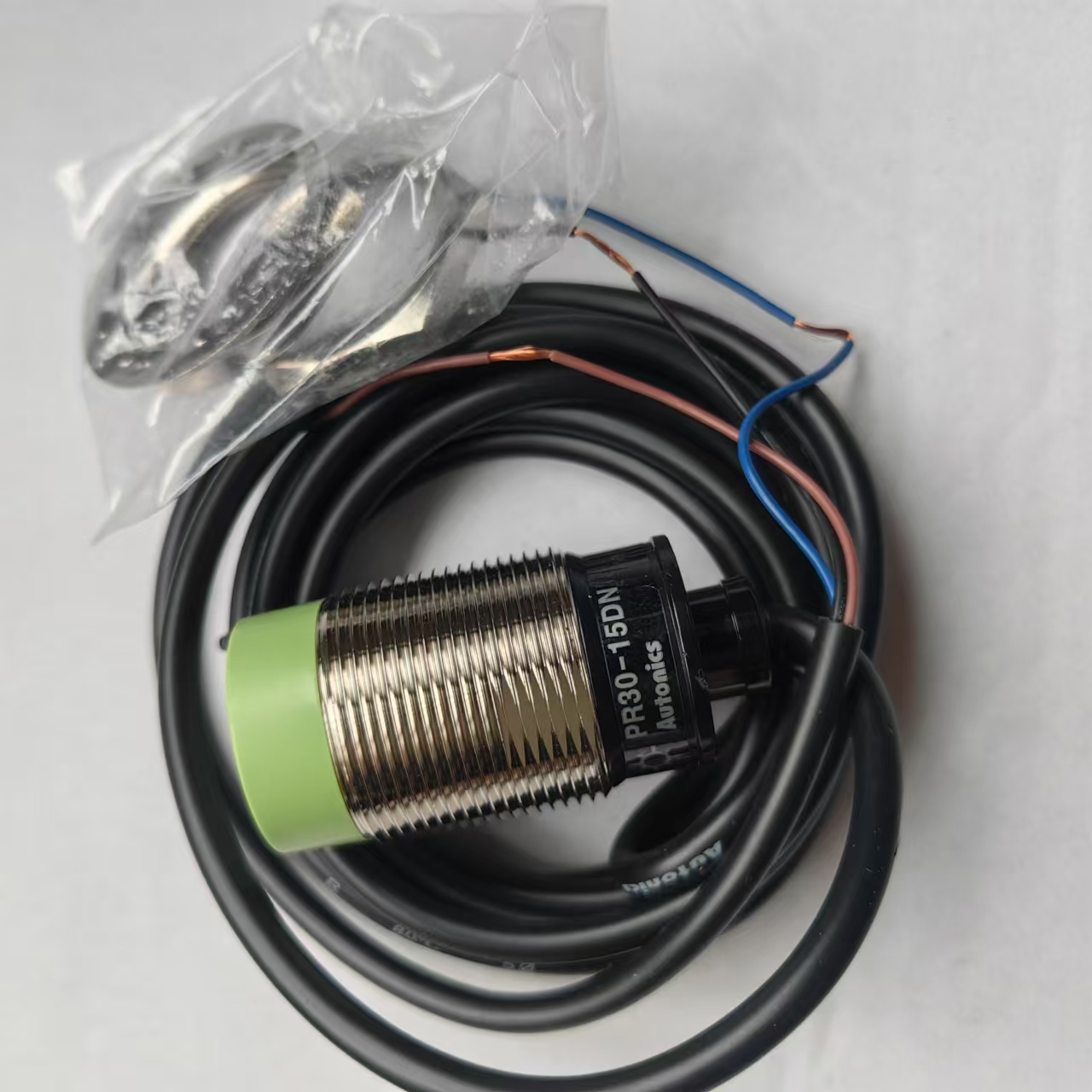 Circular proximity switch